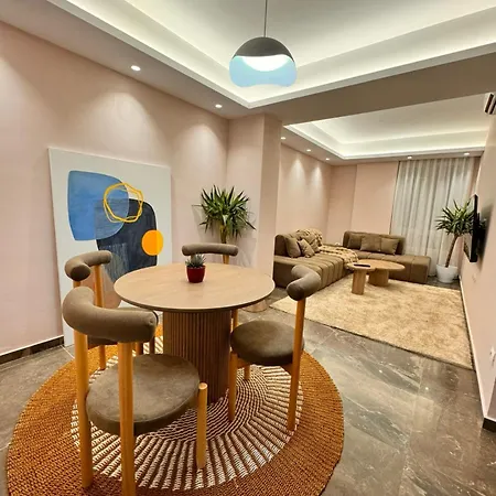 Agate Center ティラナ