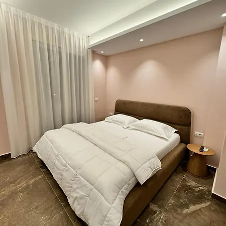 Agate Center アパート *