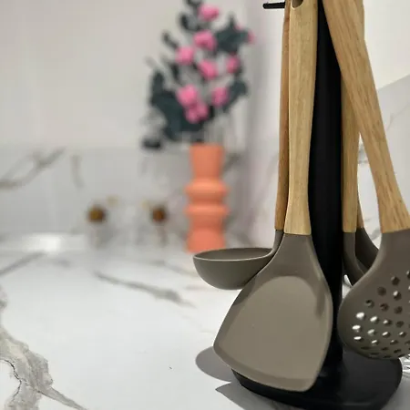 Agate Center アパート